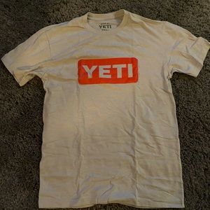 Size Small Yeti T-Shirt - 9.5/10 Condition - Cream & Orange